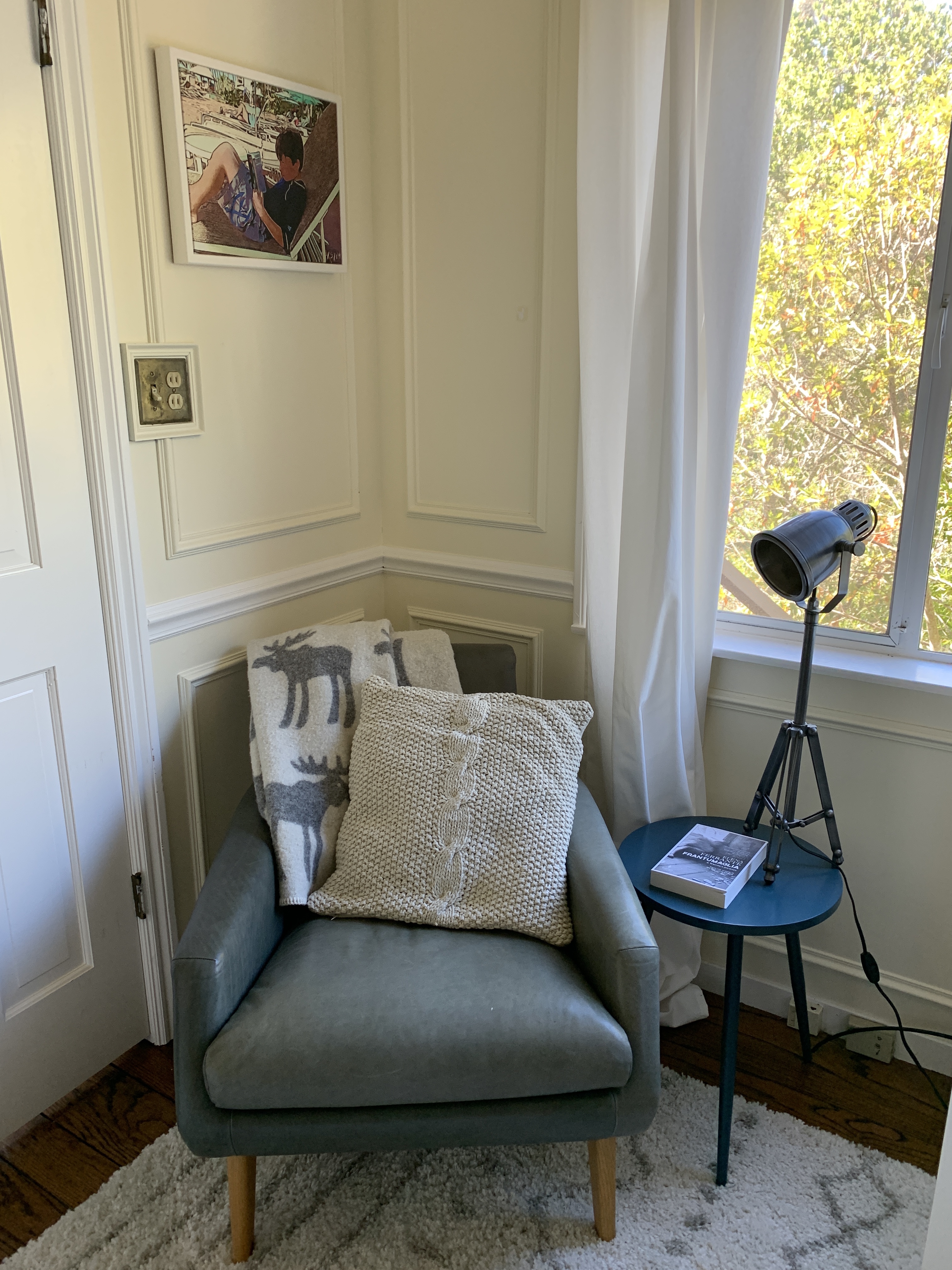 how to style a reading nook